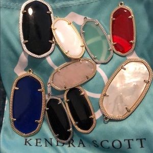 Kendra Scott Singles - Elle and Danielle!